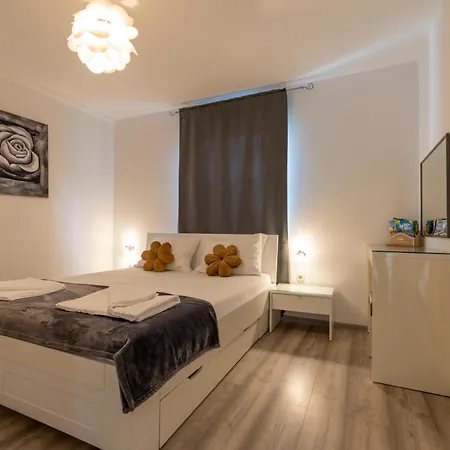 アパート Limia プーラ