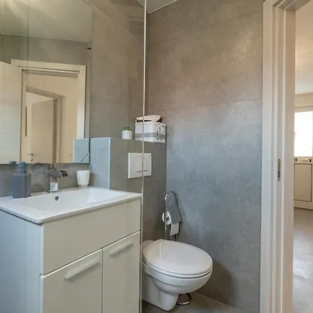 Limia アパート プーラ