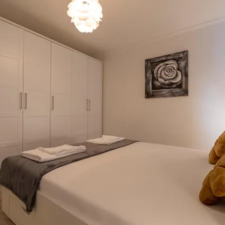 아파트 Limia 풀라