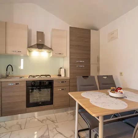 Limia Апартаменты Пула